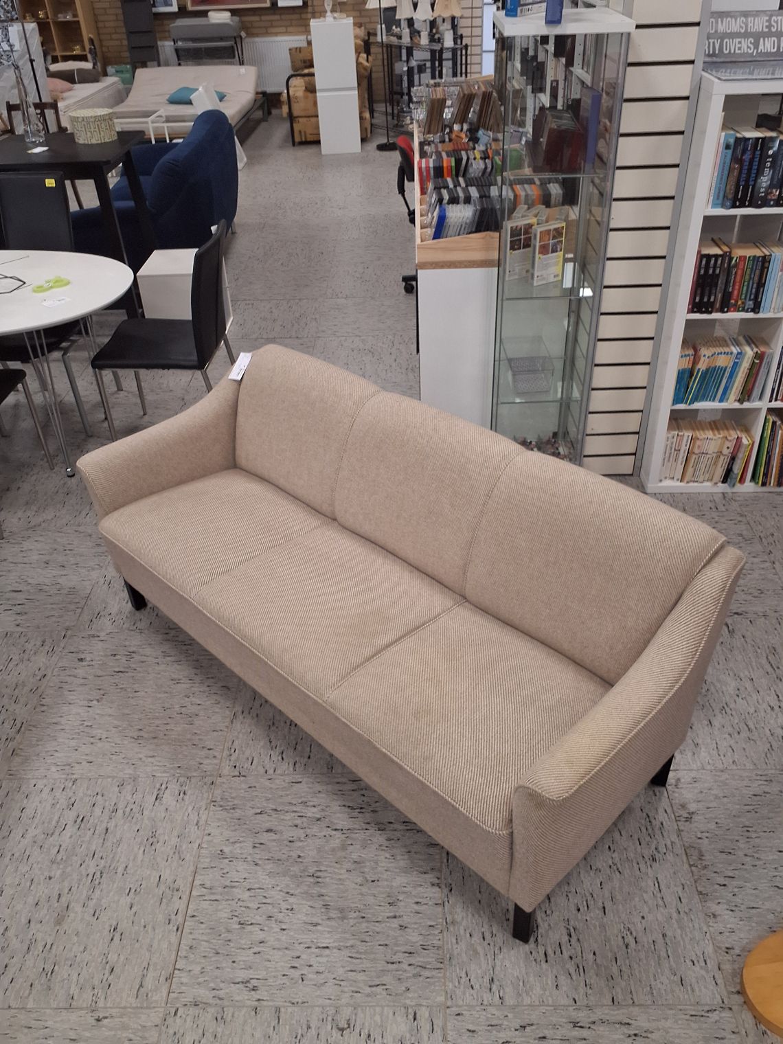 3 ps. Lys sofa